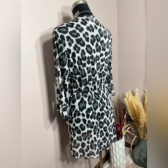 Leopard Print Cover Up - Picture 5 of 10